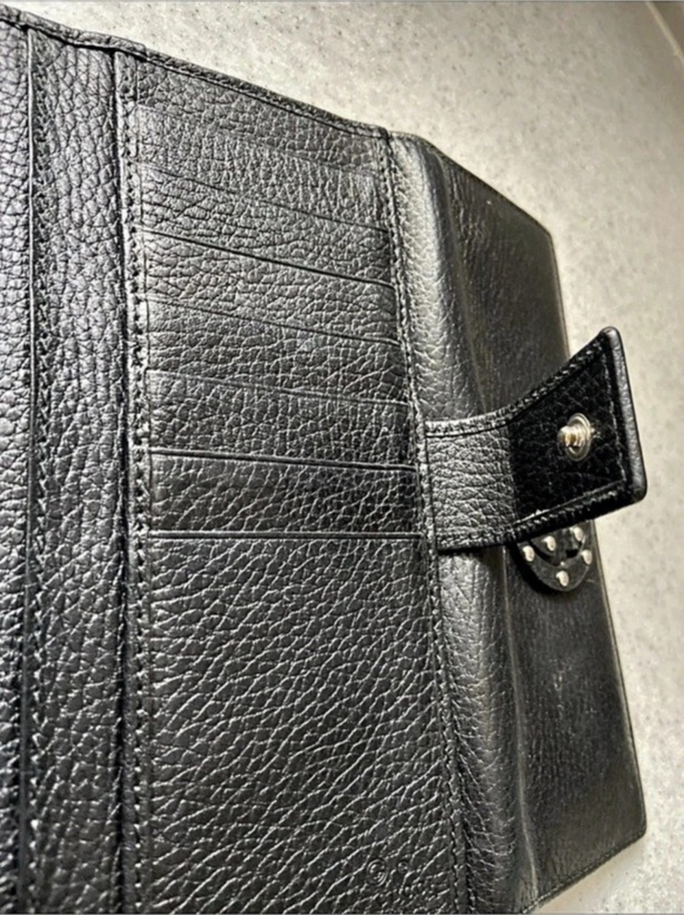 Gucci authentic Black studded interlocking GG calf leather Wallet all inclusive - Picture 5 of 17